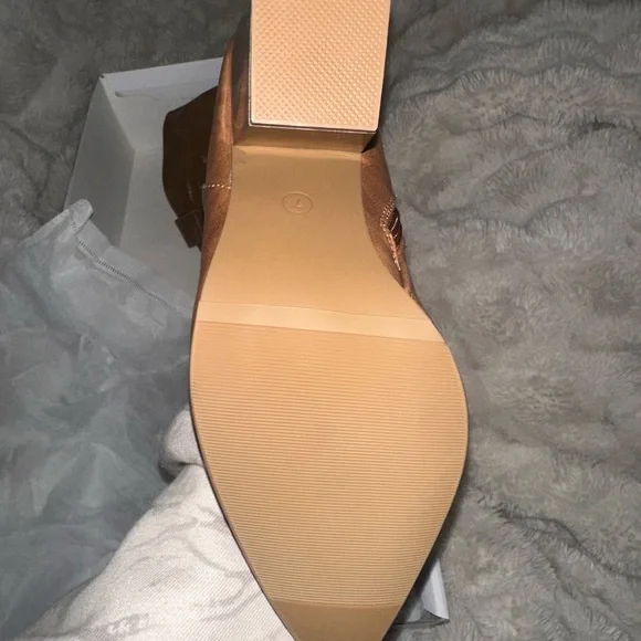 Brown Leather Women's Cowgirl Boots - Picture 3 of 4